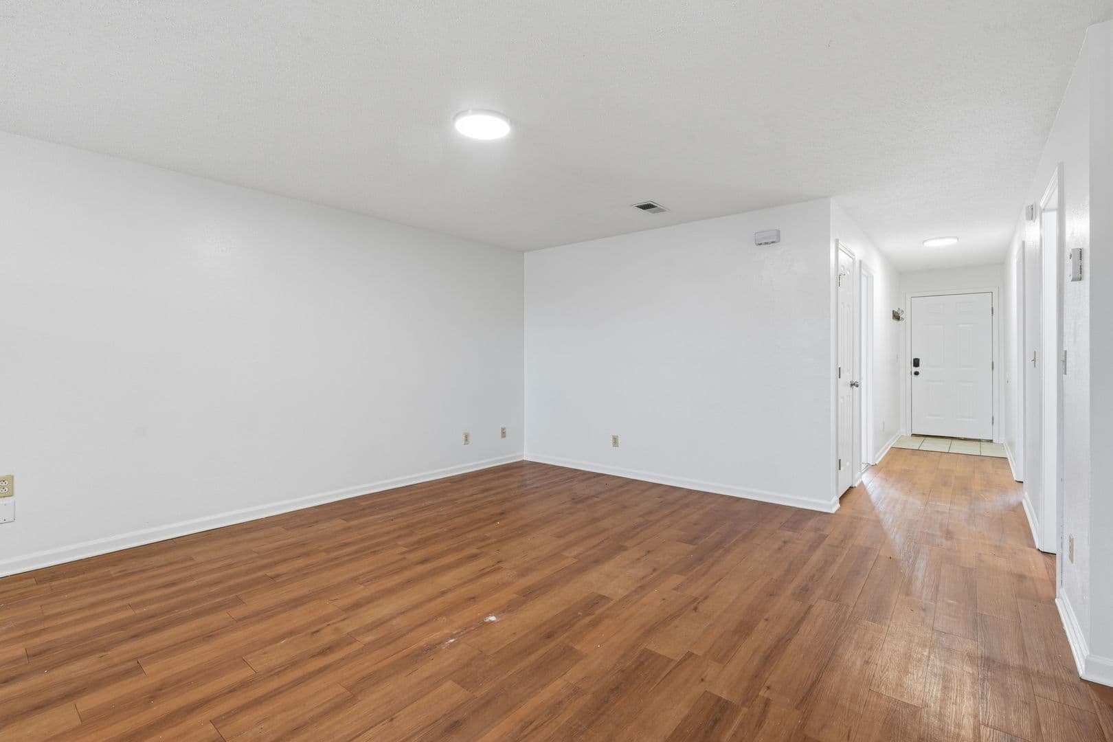 Warrensburg Apartment: 111 Commercial