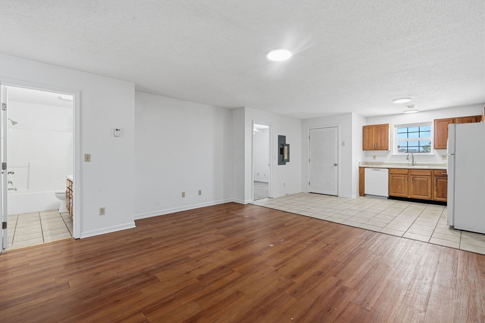Warrensburg Apartment: 111 Commercial
