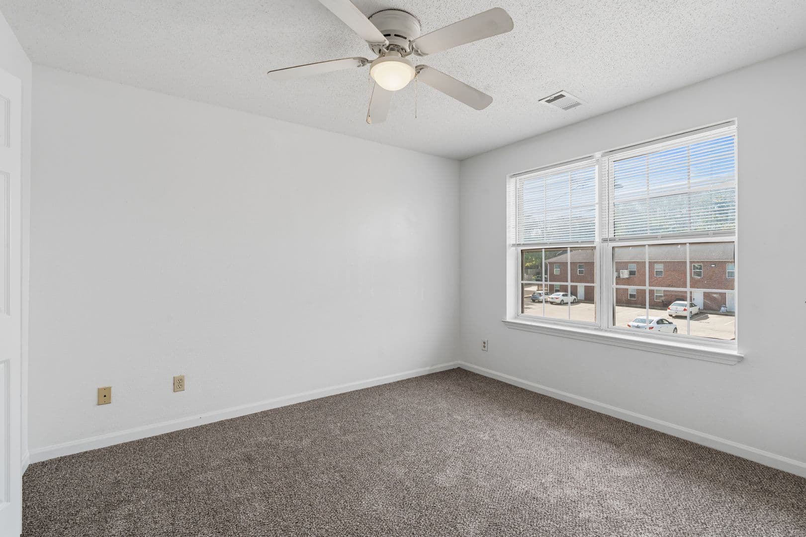 Warrensburg Apartment: 111 Commercial