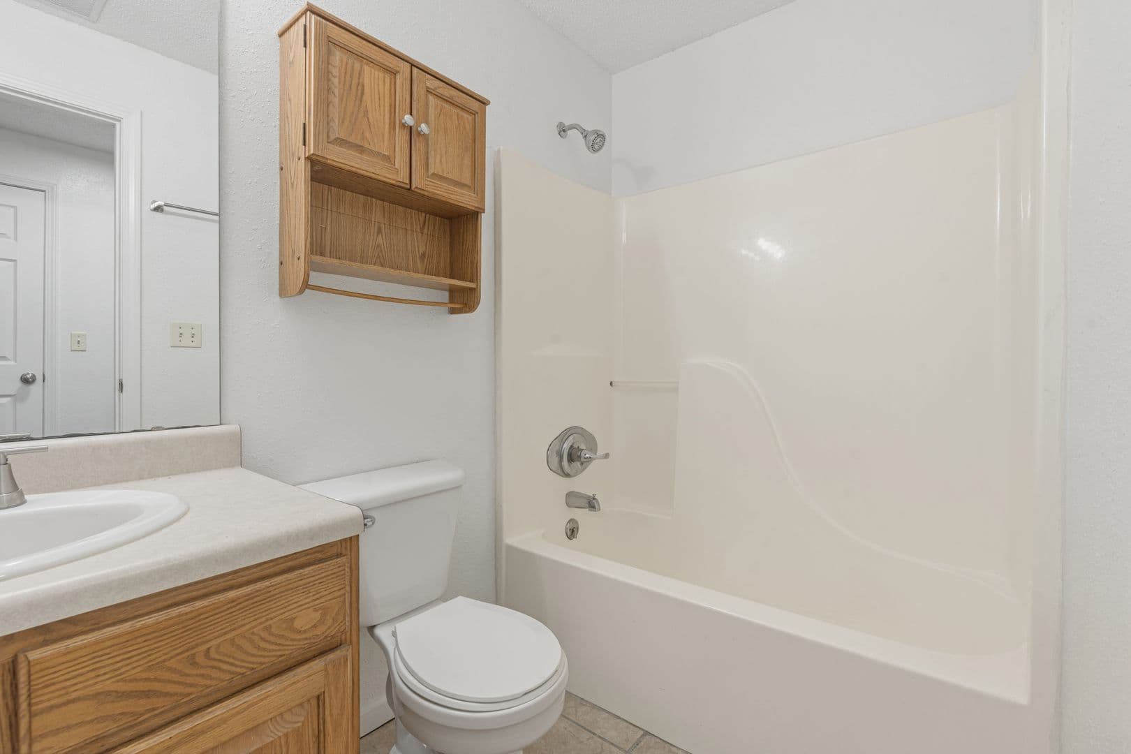 Warrensburg Apartment: 111 Commercial St Unit 105