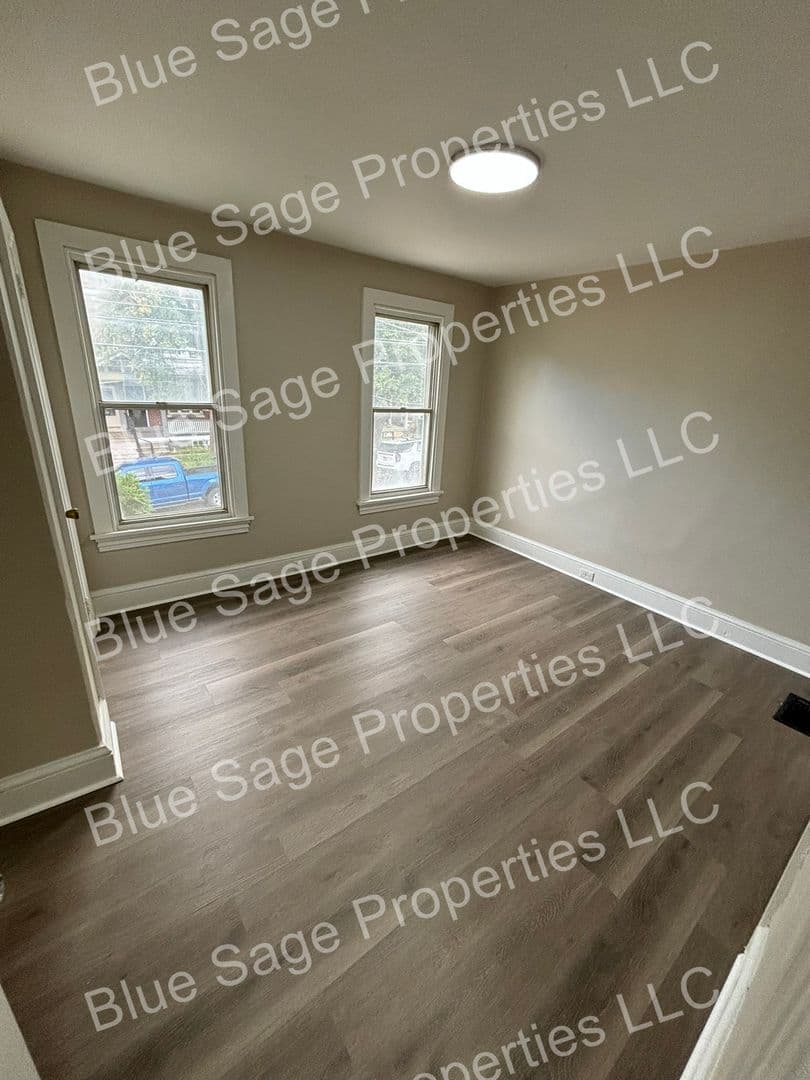 Pottstown House: 126 E Beech St