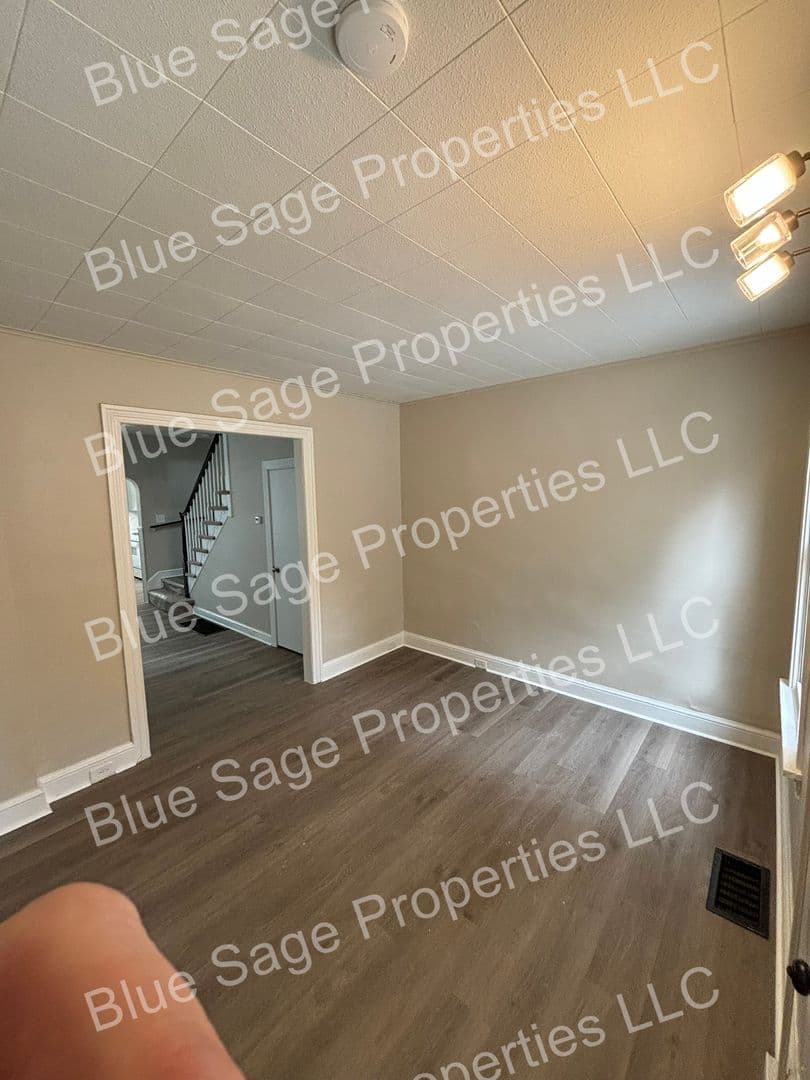 Pottstown House: 126 E Beech St