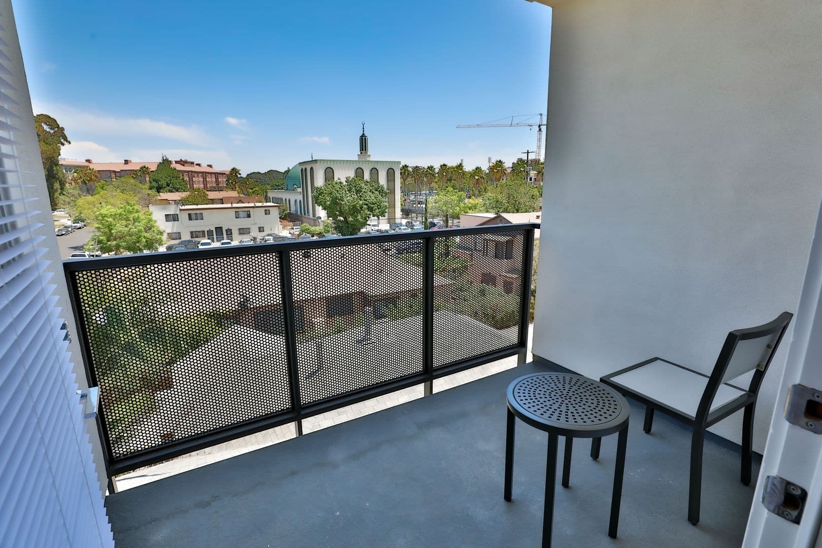 Los Angeles Apartment: 1073 Exposition Blvd