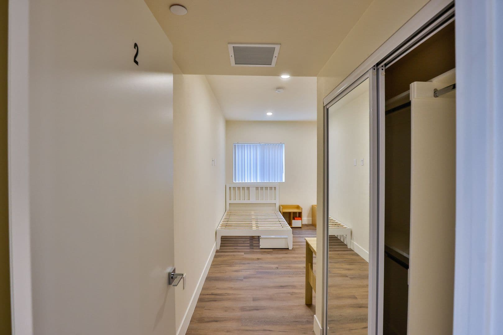 Los Angeles Apartment: 1164 W 37th Pl