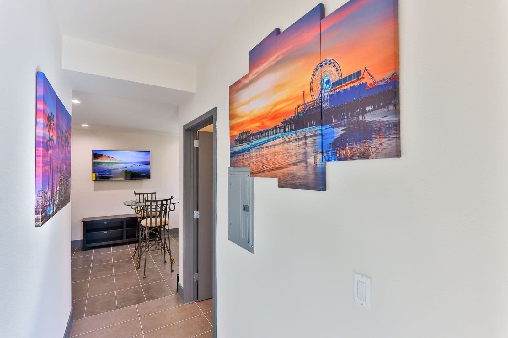 Los Angeles Apartment: 1155 W 36th Pl