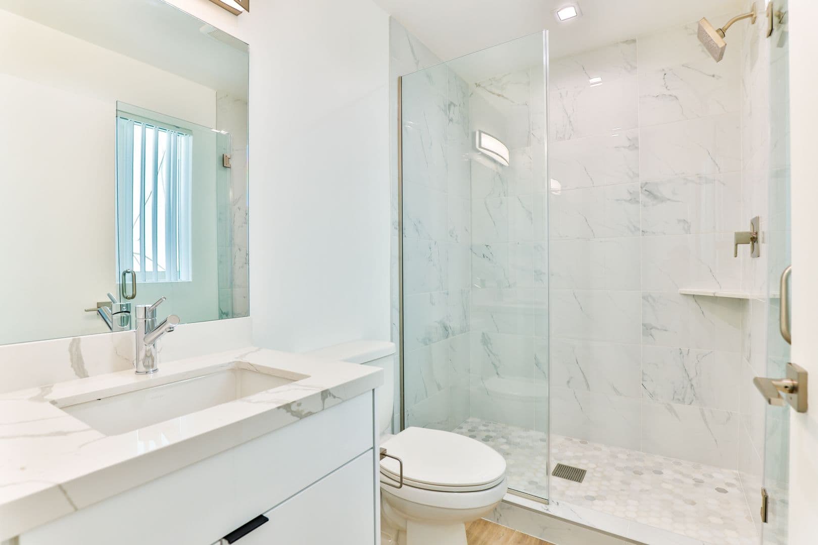 Los Angeles Apartment: 5536 Lexington Ave