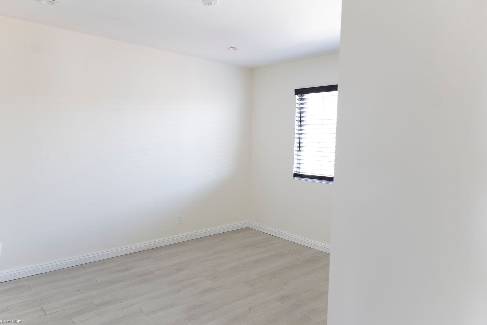 Los Angeles Apartment: 1881 Jefferson Blvd