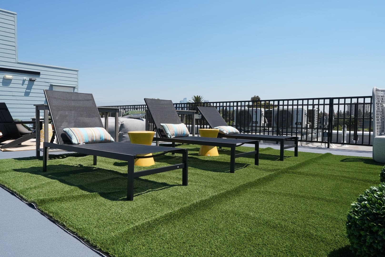 Los Angeles Apartment: 1192 W 35th St