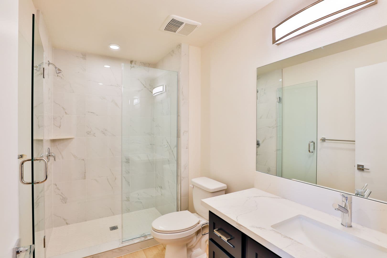 Los Angeles Apartment: 1073 Exposition Blvd
