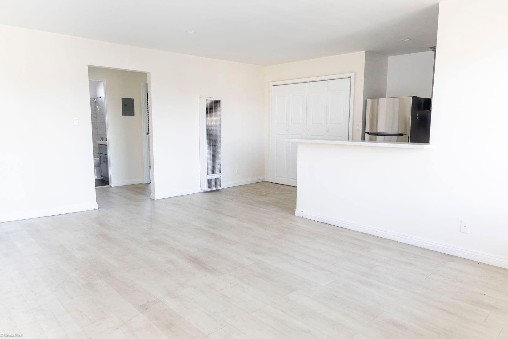 Los Angeles Apartment: 1881 Jefferson Blvd