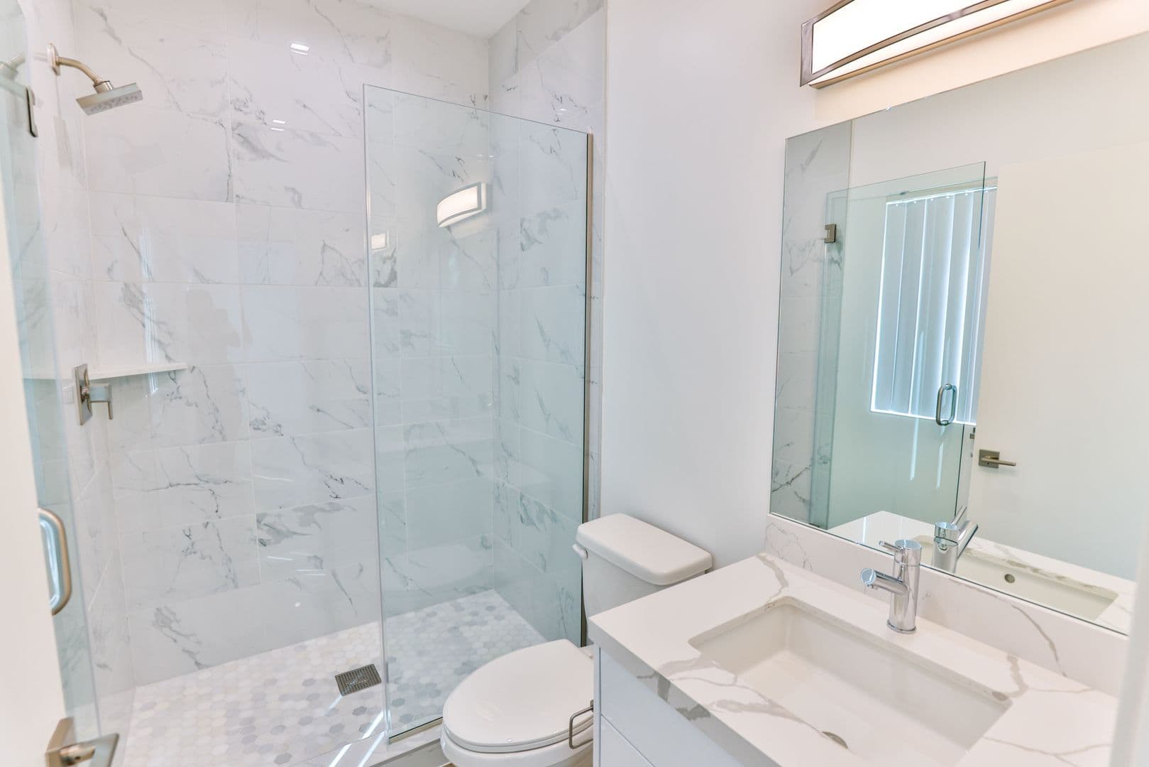 Los Angeles Apartment: 5536 Lexington Ave