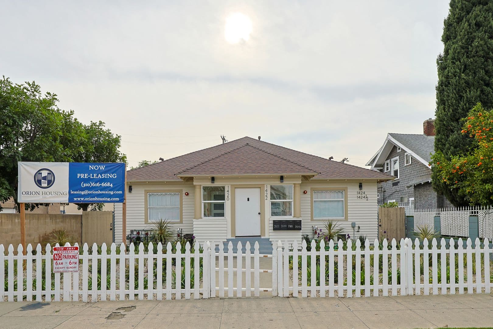 Los Angeles Apartment: 1422 W 29th St