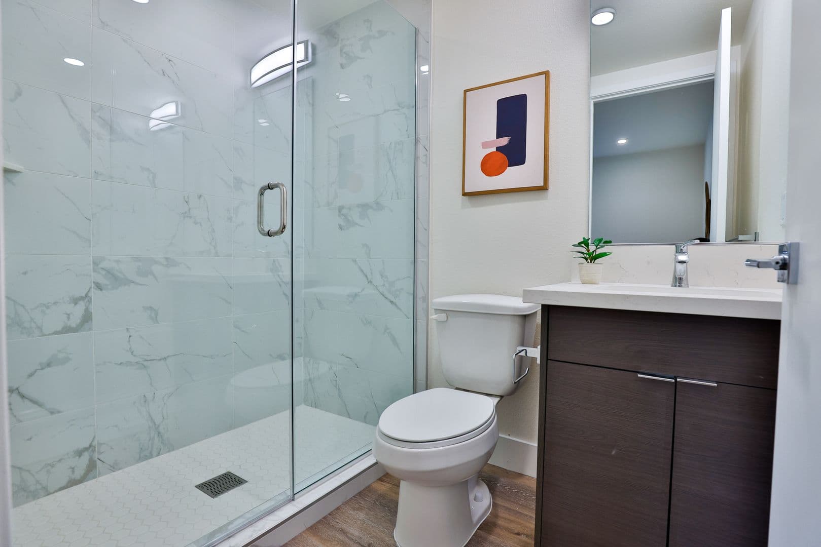 Los Angeles Apartment: 1164 W 37th Pl