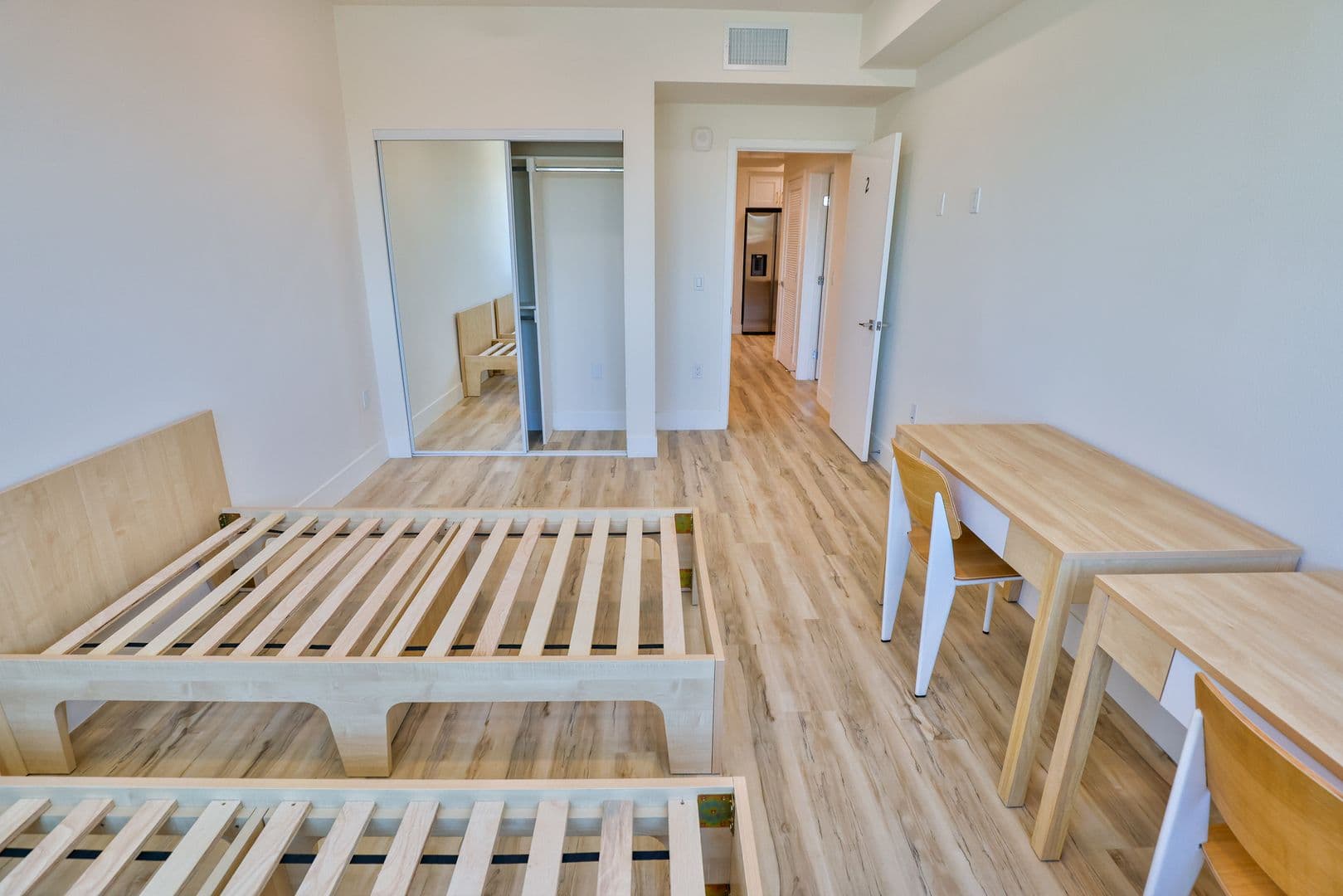 Los Angeles Apartment: 1421 W Adams Blvd