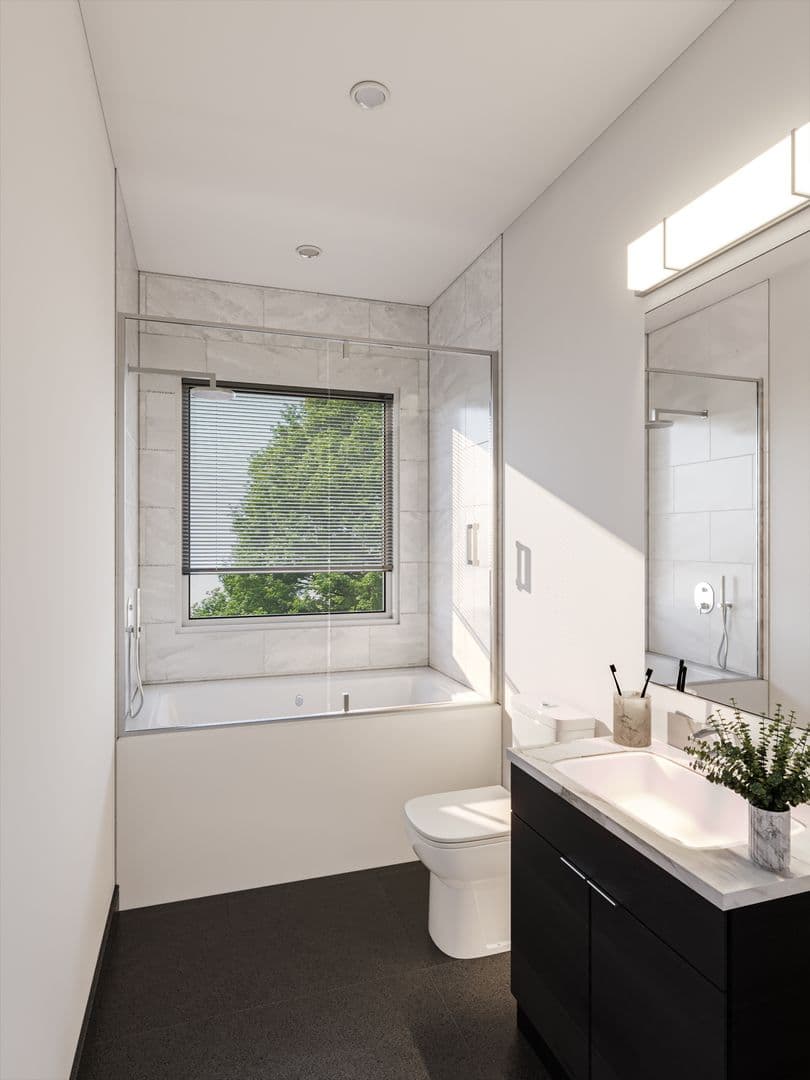 Los Angeles Apartment: 1352 W 29th St