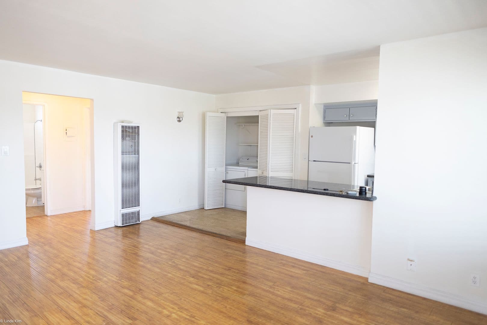 Los Angeles Apartment: 1881 Jefferson Blvd