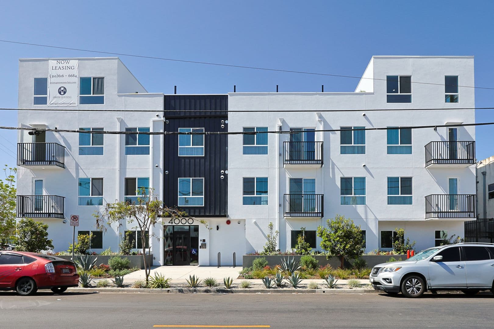 Los Angeles Apartment: 4000 Mont Clair St