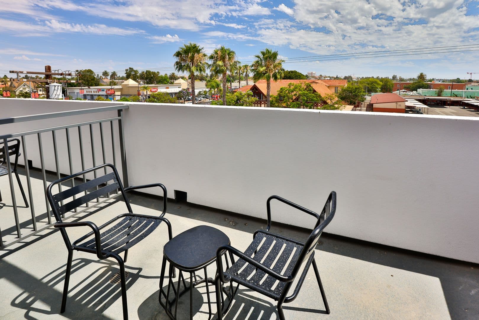 Los Angeles Apartment: 1421 W Adams Blvd