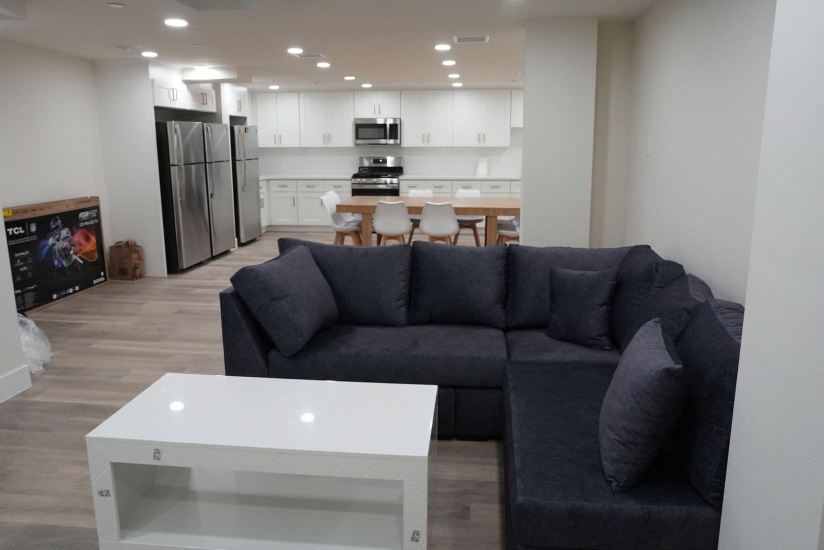Los Angeles Apartment: 1352 W 29th St