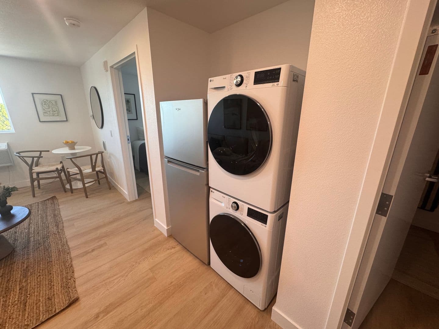 Los Angeles Apartment: 4973 W 21st Street