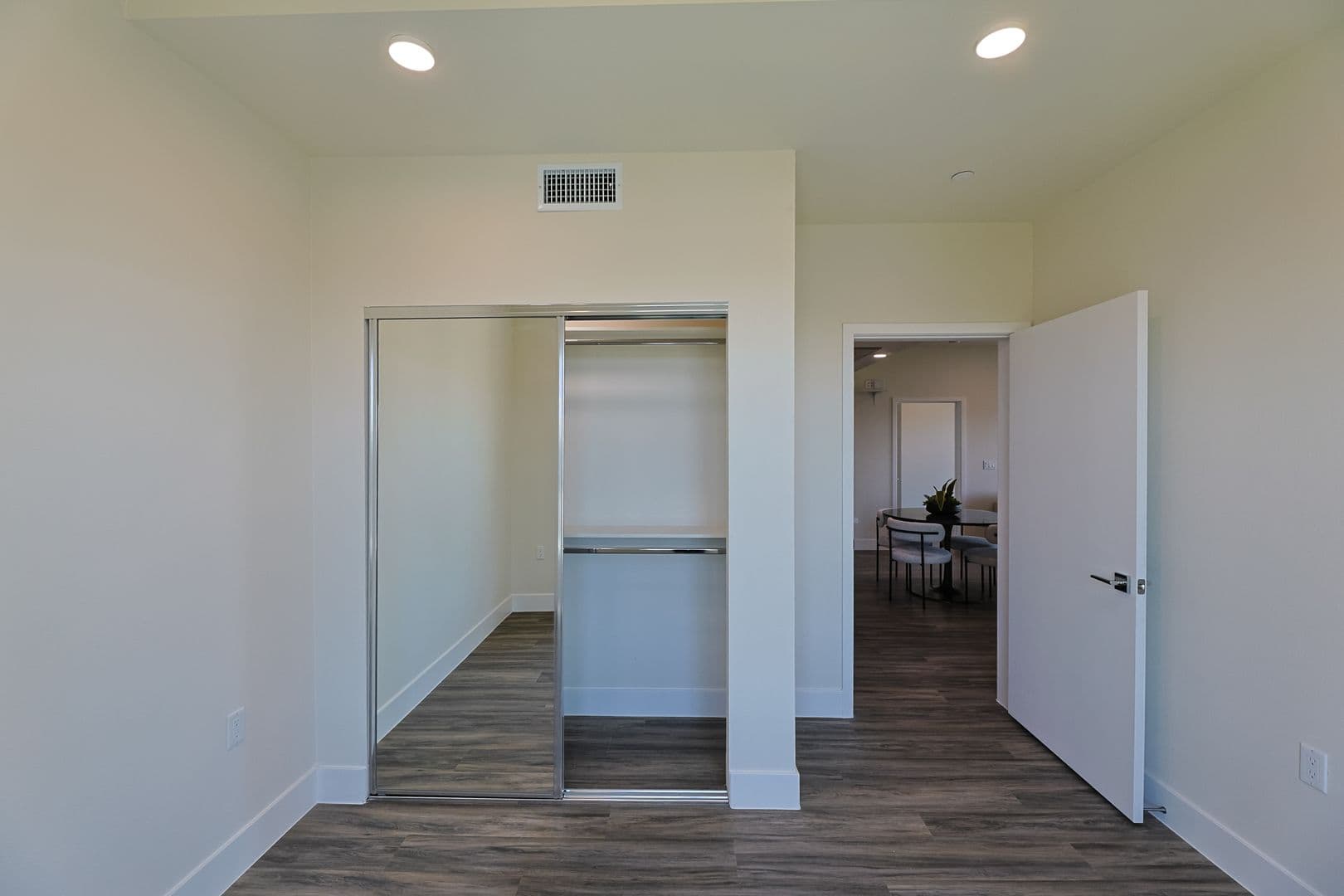 Los Angeles Apartment: 1037 Dewey Ave