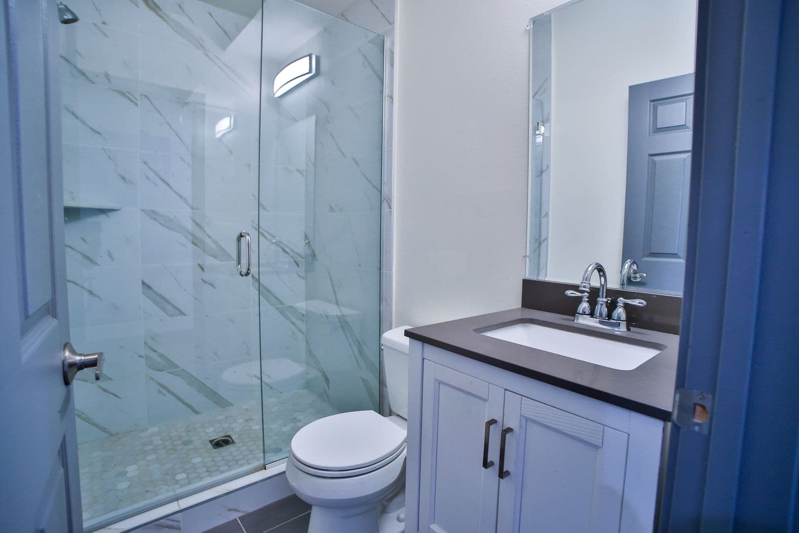 Los Angeles Apartment: 3015 Virginia Rd