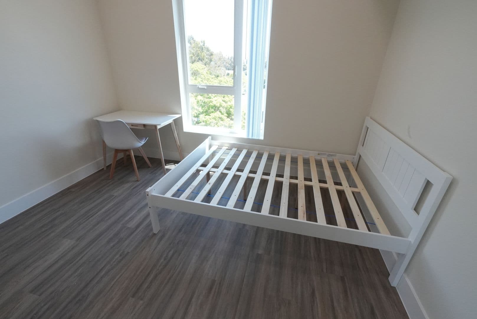 Los Angeles Apartment: 1192 W 35th St