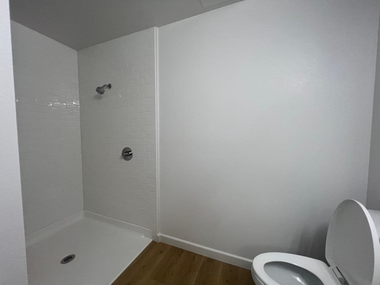 Los Angeles Apartment: 2900 S Orange Dr