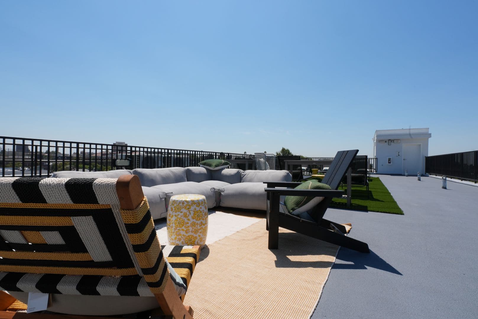 Los Angeles Apartment: 1192 W 35th St