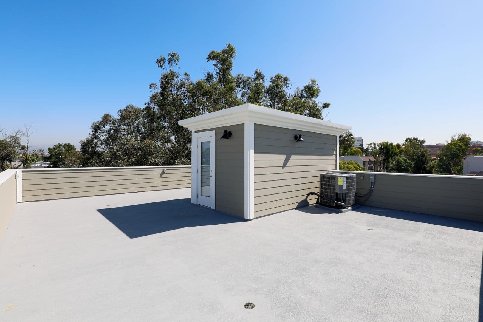 Los Angeles Apartment: 1180 W 37th Pl
