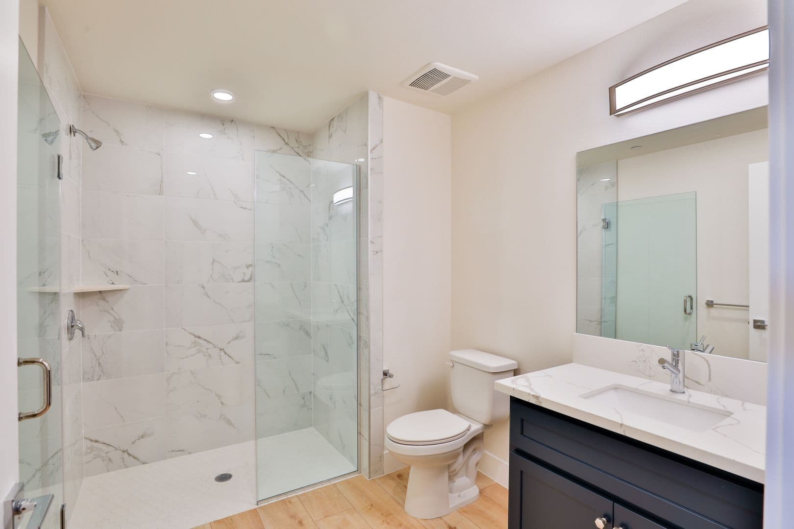 Los Angeles Apartment: 1073 Exposition Blvd