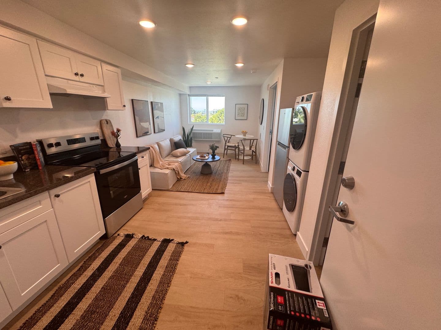 Los Angeles Apartment: 4973 W 21st Street