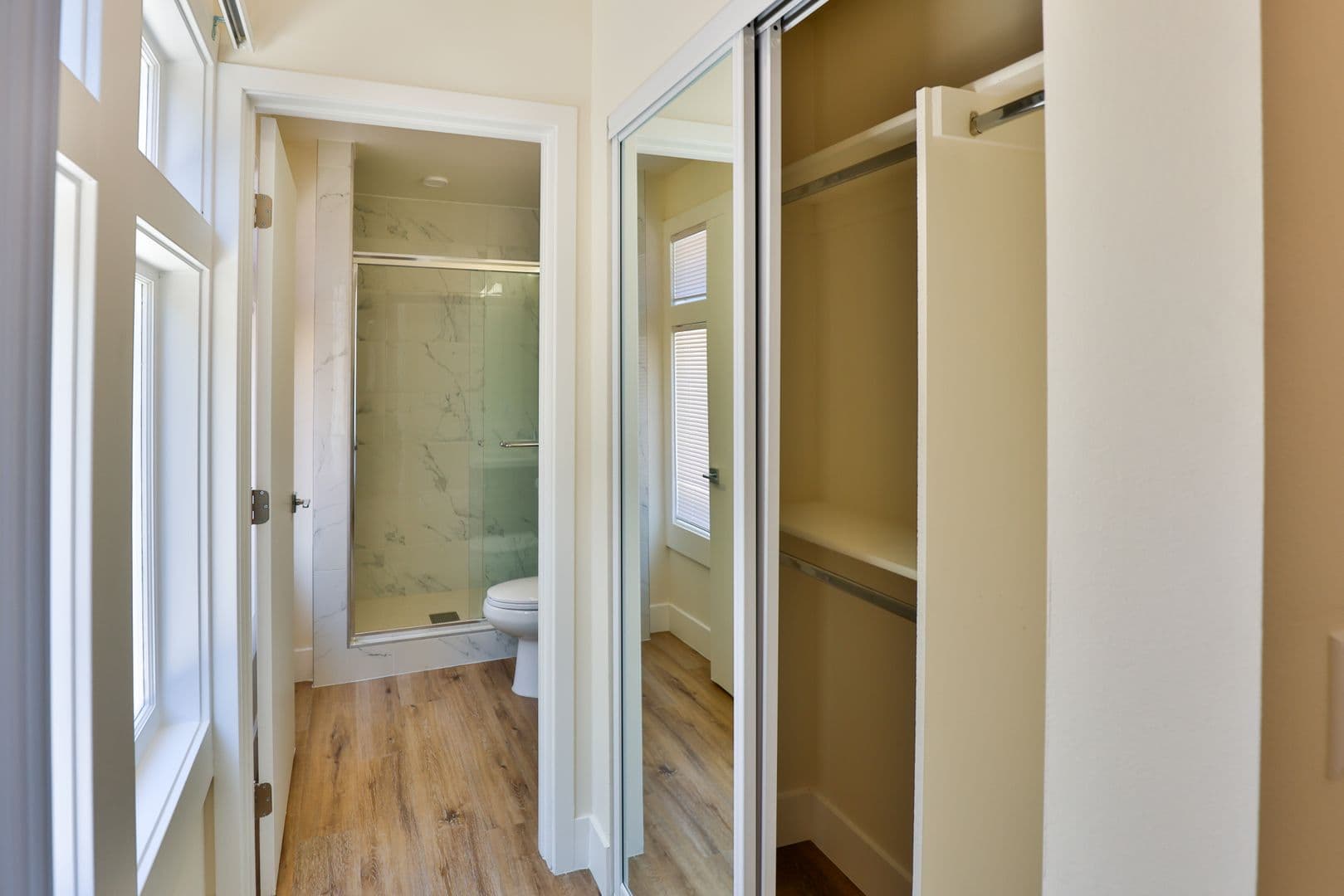 Los Angeles Apartment: 1426 W 27th St