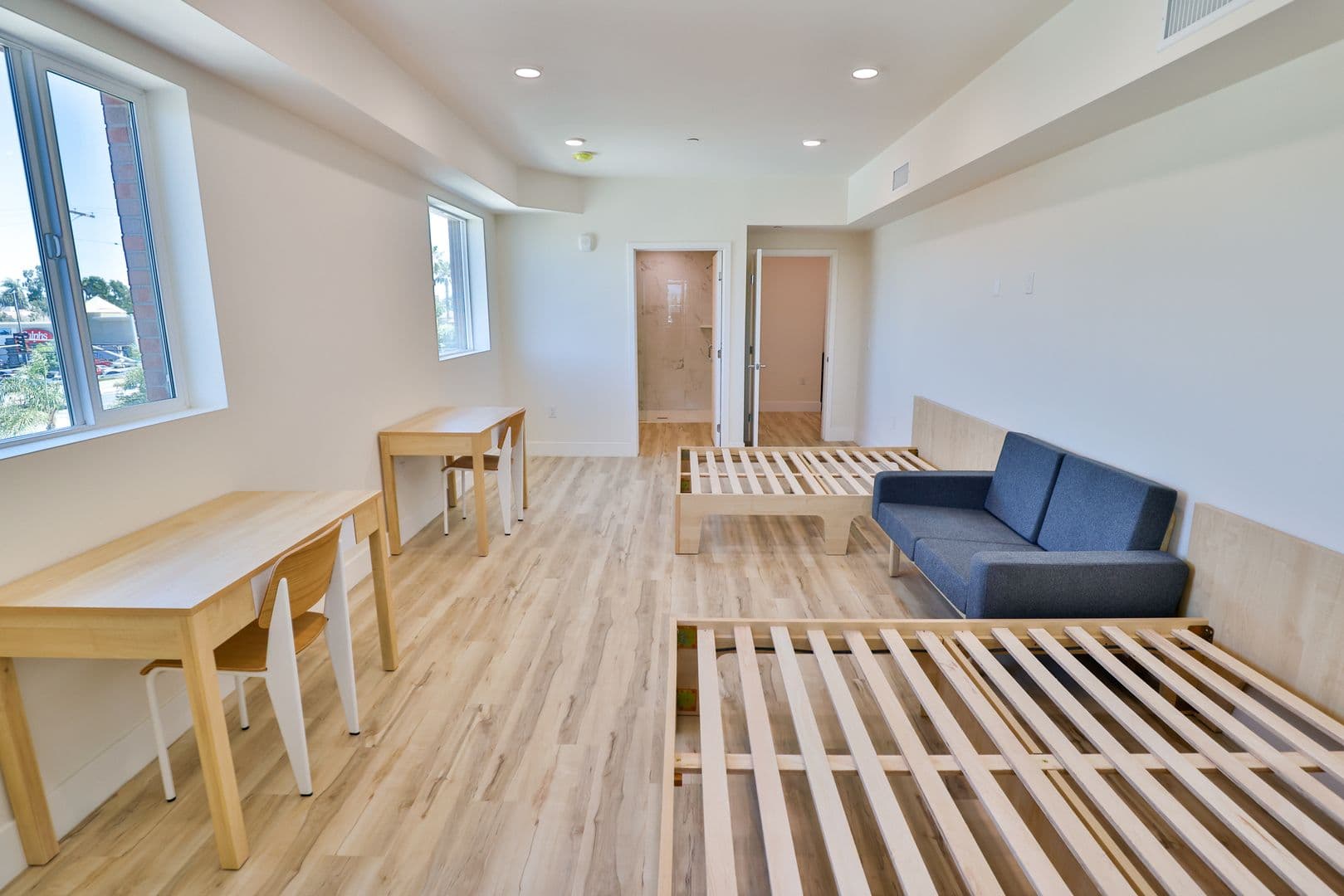 Los Angeles Apartment: 1421 W Adams Blvd