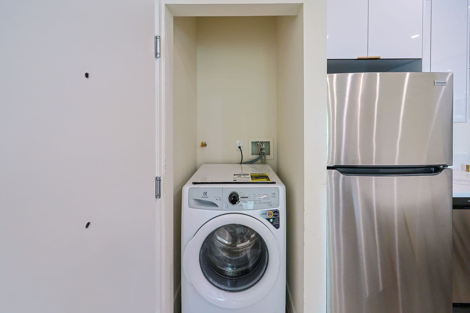 Los Angeles Apartment: 1317 W Jefferson Blvd