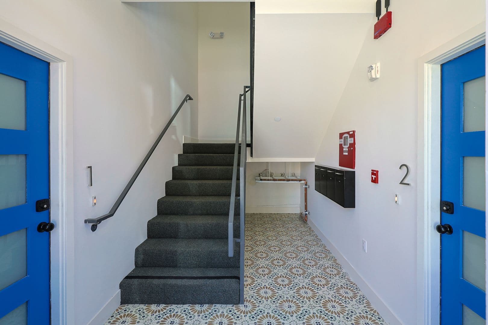 Los Angeles Apartment: 2616 Wellington Rd