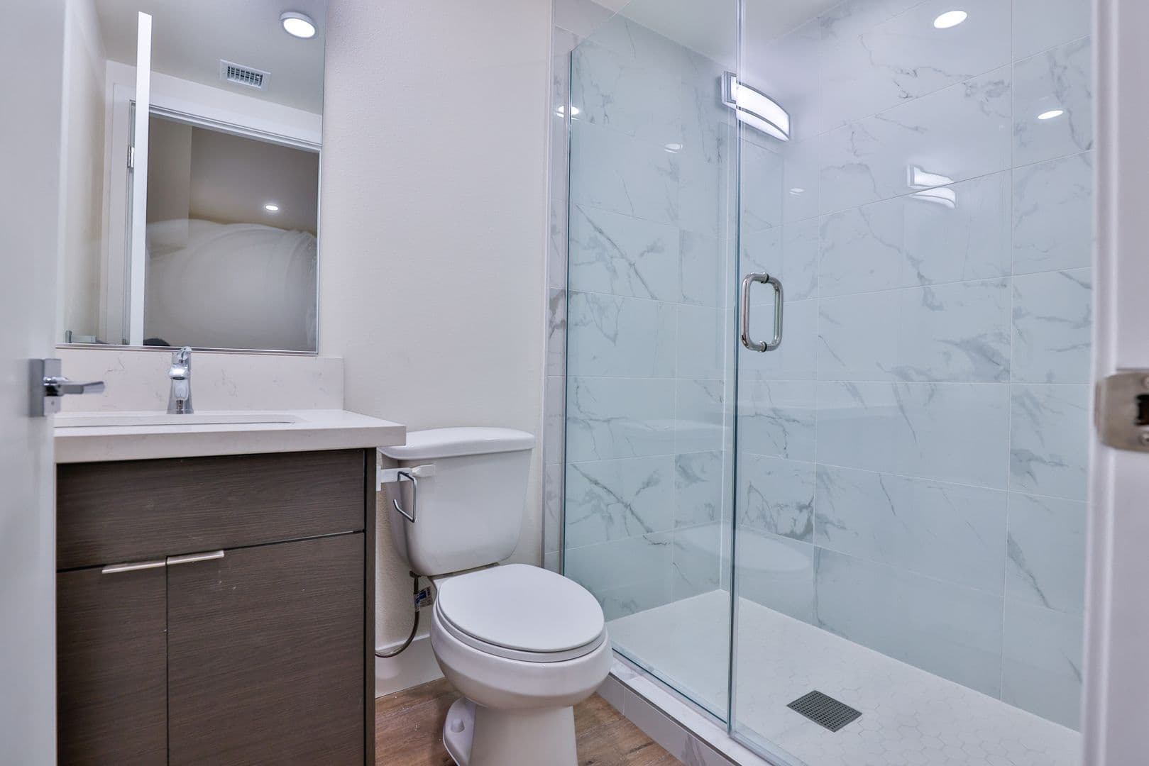 Los Angeles Apartment: 1164 W 37th Pl