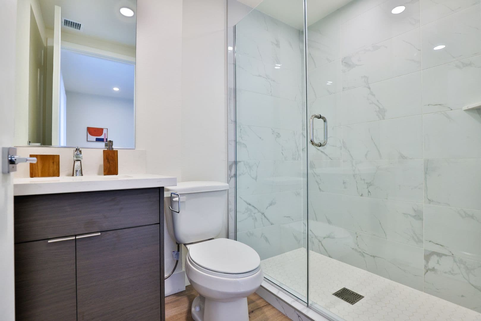 Los Angeles Apartment: 1164 W 37th Pl