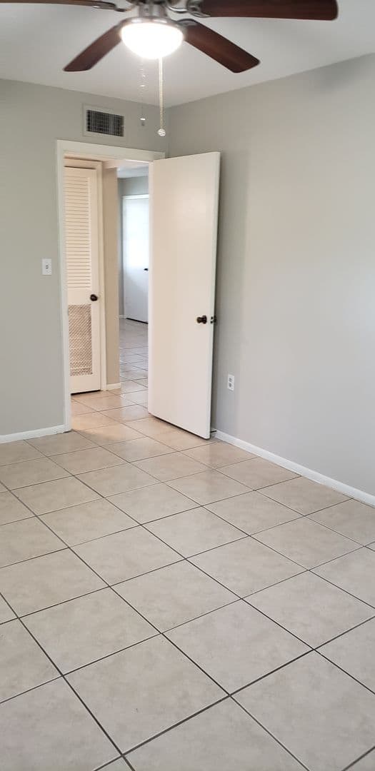 Orlando Condo: 525 S Conway Road