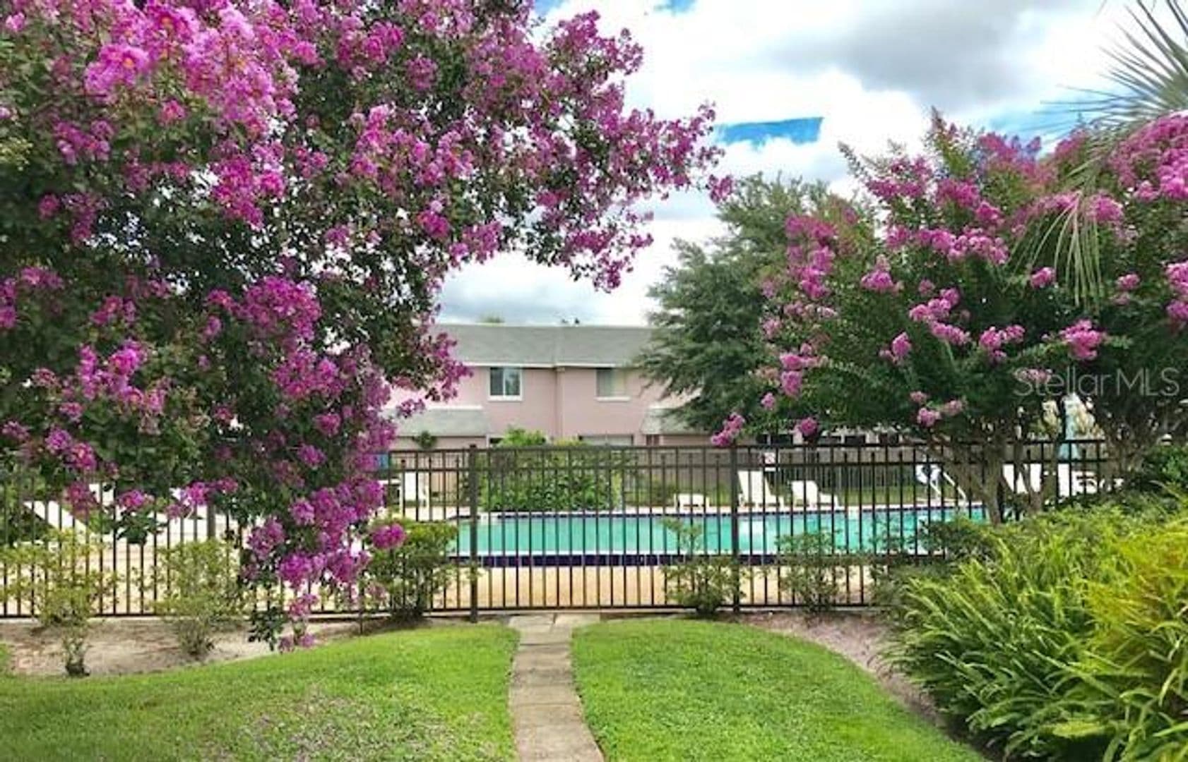 Orlando Condo: 525 E. Conway Rd.