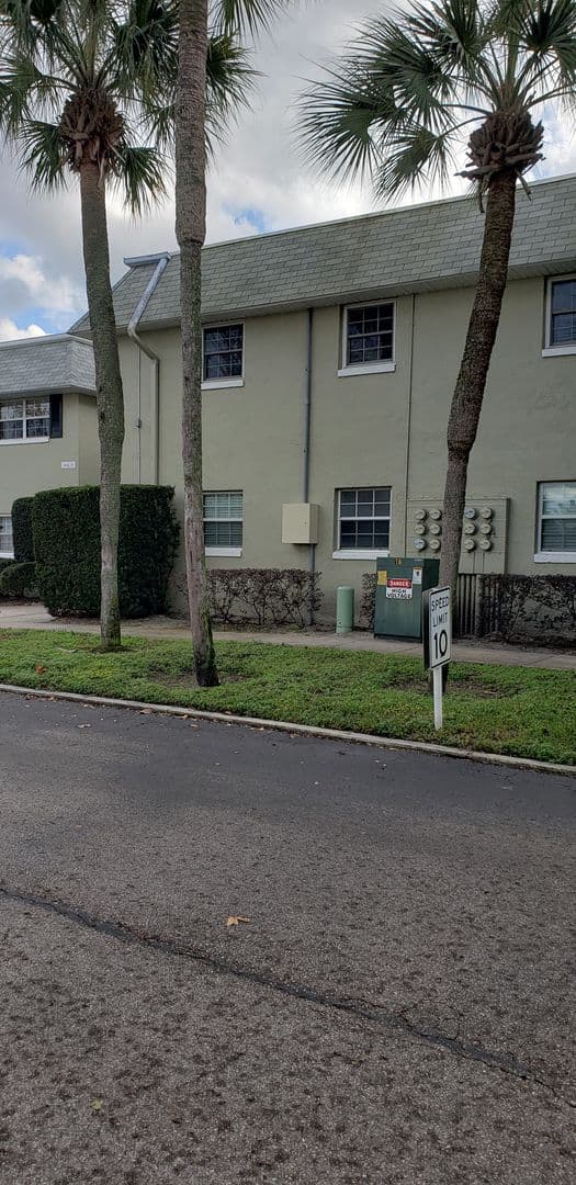 Orlando Condo: 525 S Conway Road