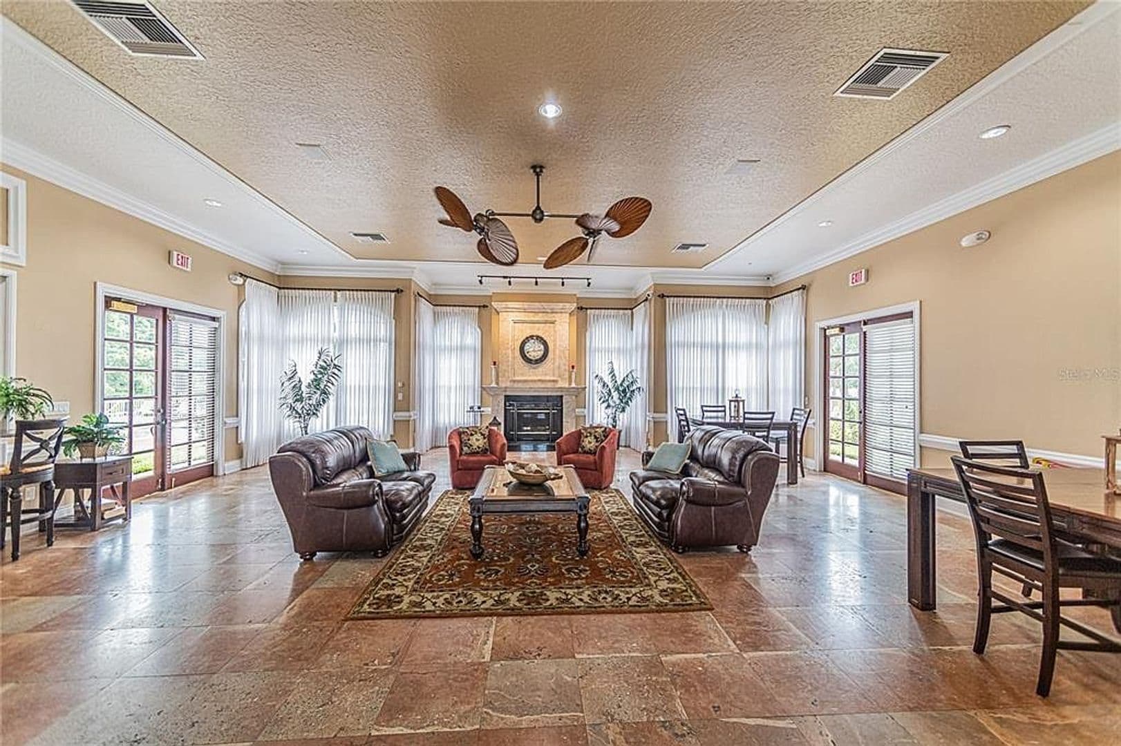 Longwood Condo: 420 Summit Ridge
