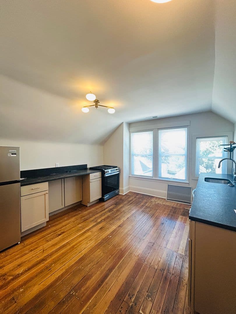Covington Apartment: 1923 Greenup St. - Unit 5