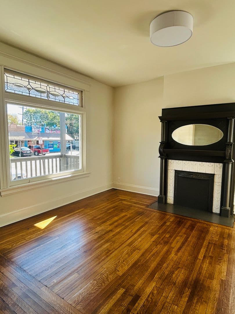 Covington Apartment: 1923 Greenup St. - Unit 1