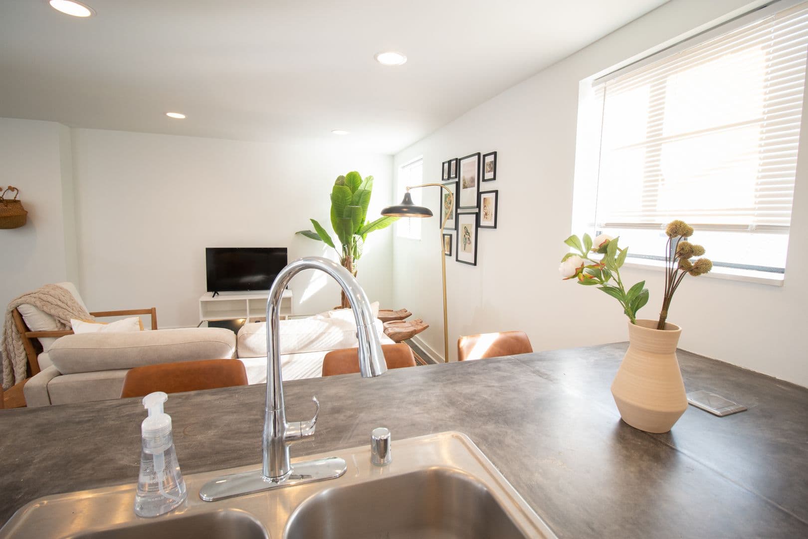 Covington Apartment: 830-832 Madison Ave.