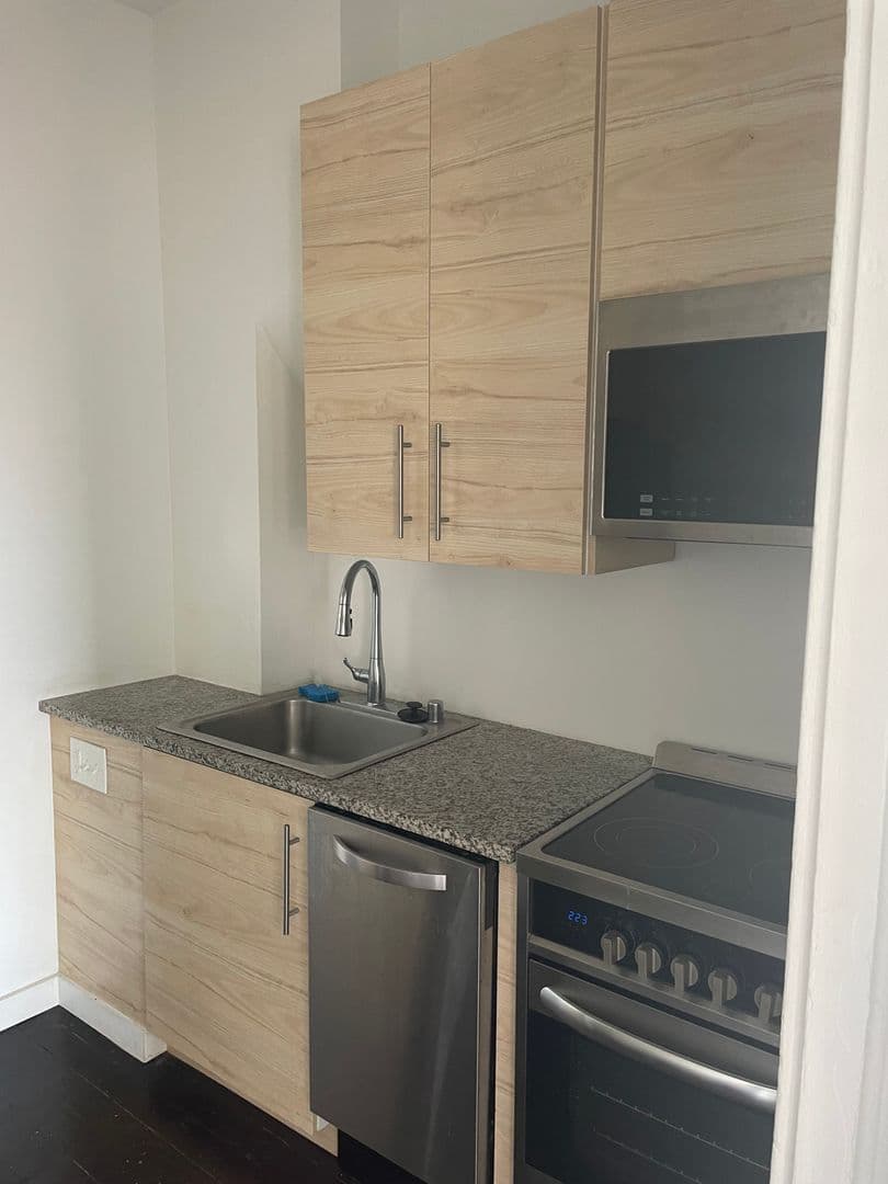 Covington Apartment: 807 Madison Ave.