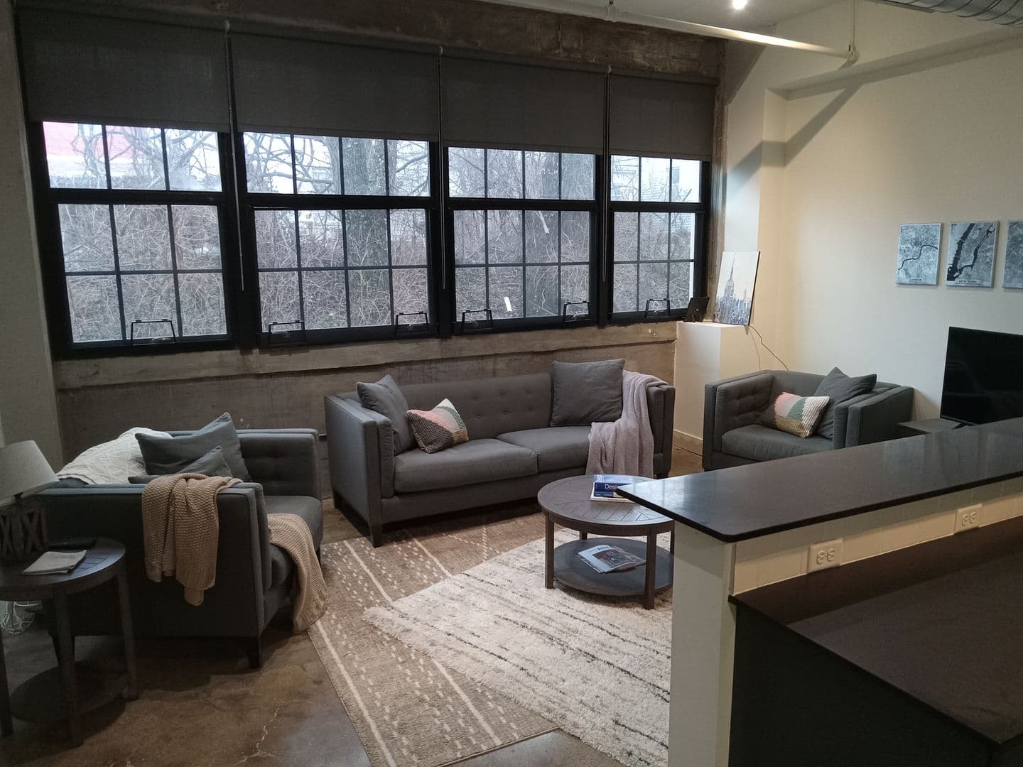 Bellevue Apartment: 239 Grandview Ave.