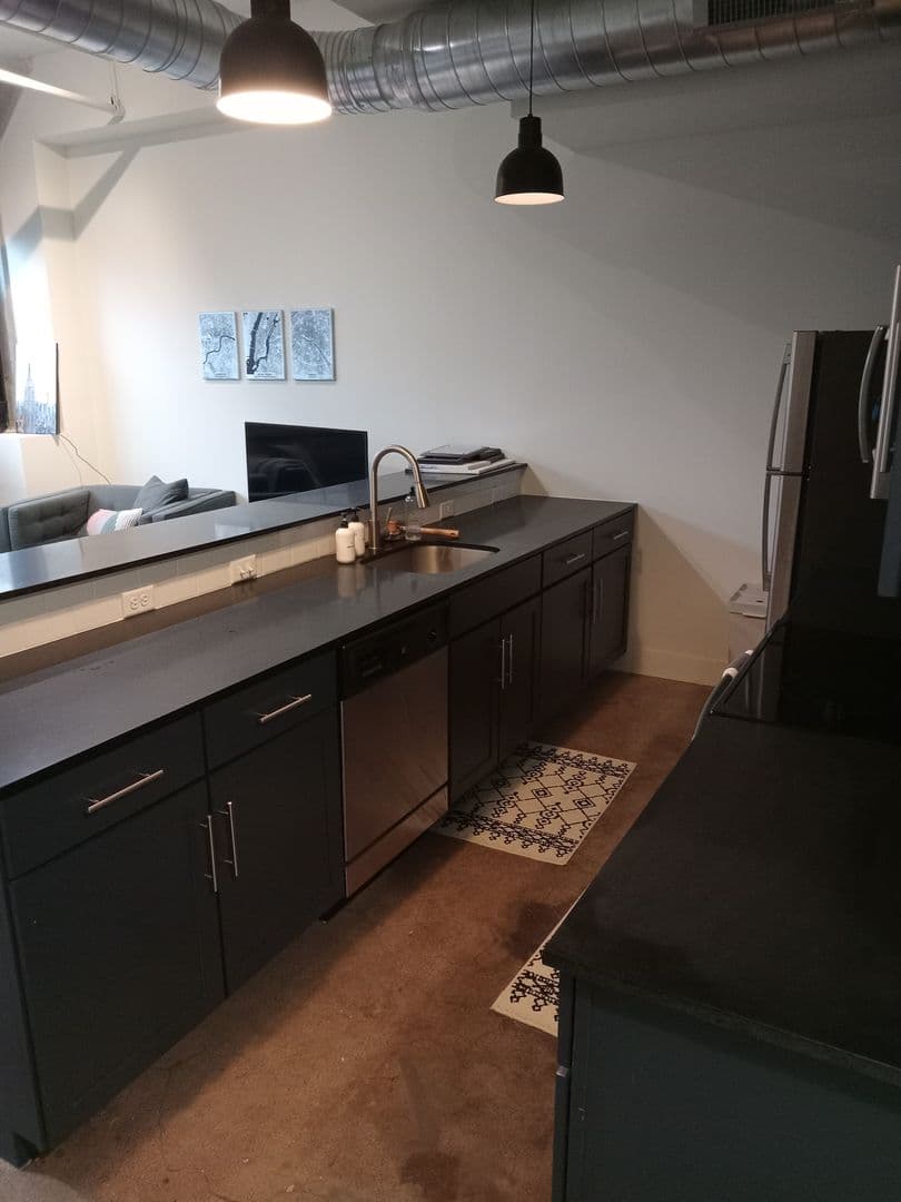 Bellevue Apartment: 239 Grandview Ave.