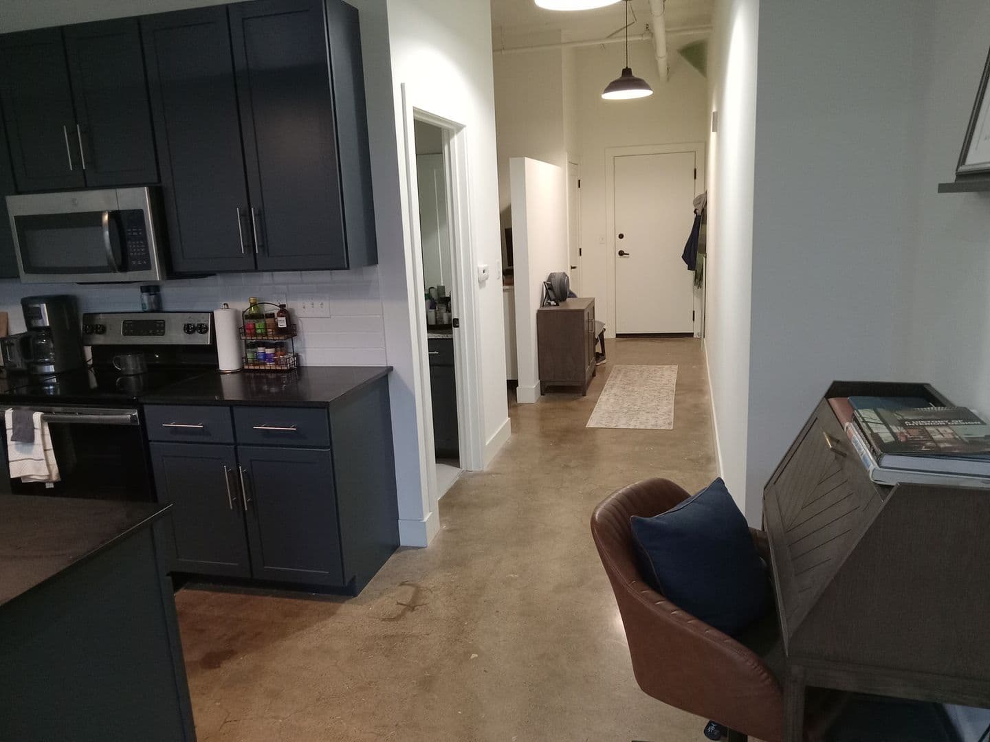 Bellevue Apartment: 239 Grandview Ave.