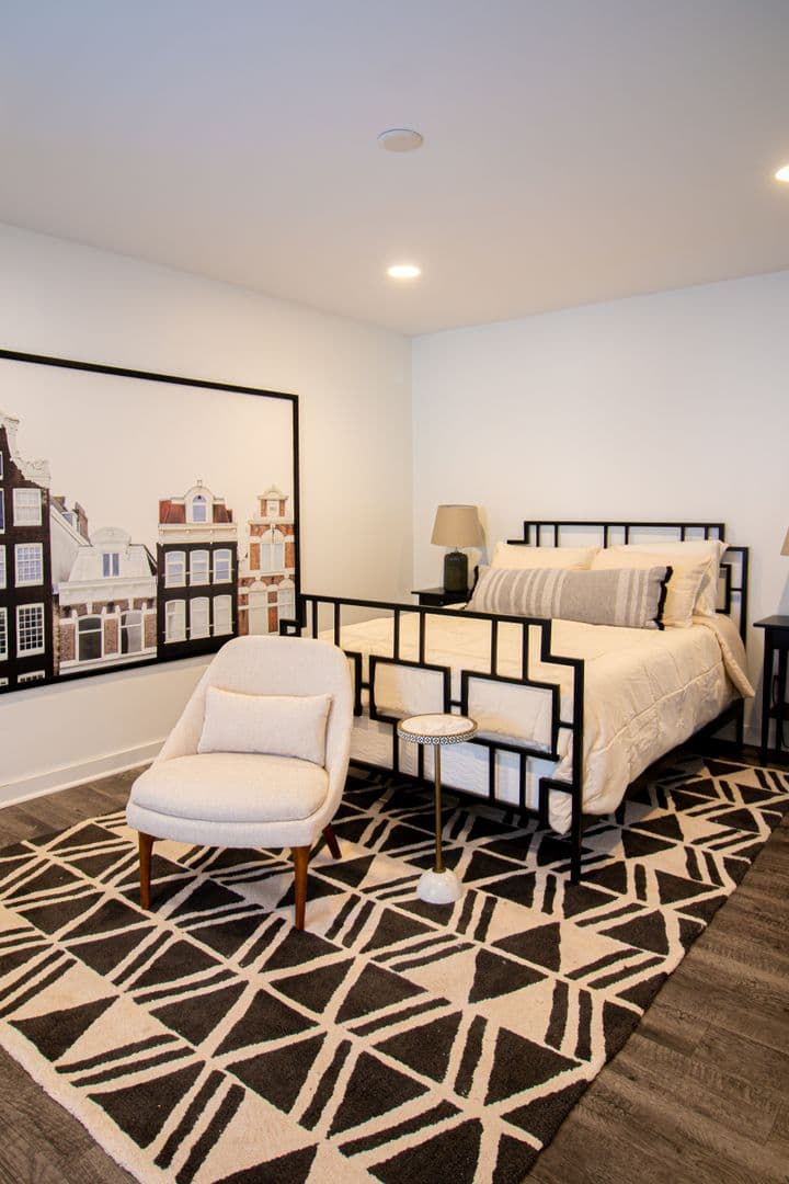 Covington Apartment: 830-832 Madison Ave.